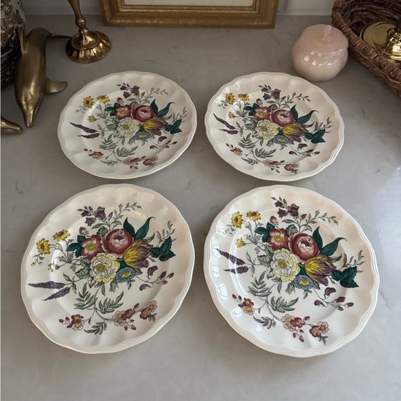 Vintage Spode Gainsborough (Marlborough)Salad or Luncheon Plates 7 5/8” Set of 4
